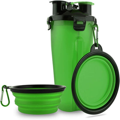 De groene Draagbare Fles van het de Hond Openluchtwater van de Waterautomaat voor Honden die Wandeling lopen