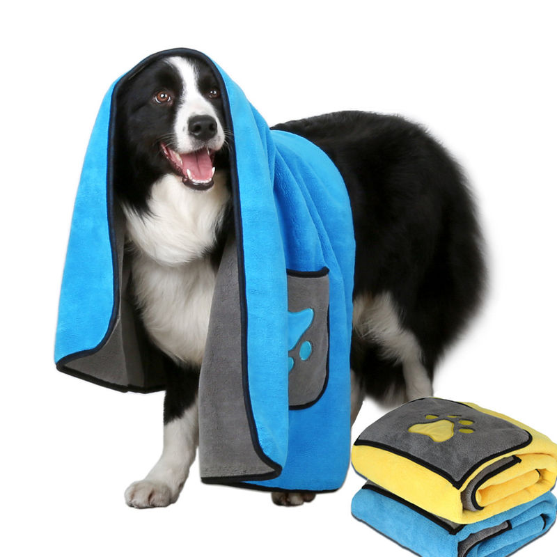 de super absorberende Vezel maakt de Badjashanddoek van de de Winterhond met Zakken voor Grote Sneldrogende Honden dik