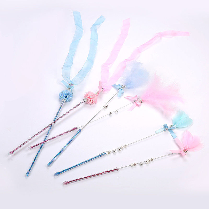 De interactieve Fee Cat Teaser Stick van Veercat pet toys wand plastic