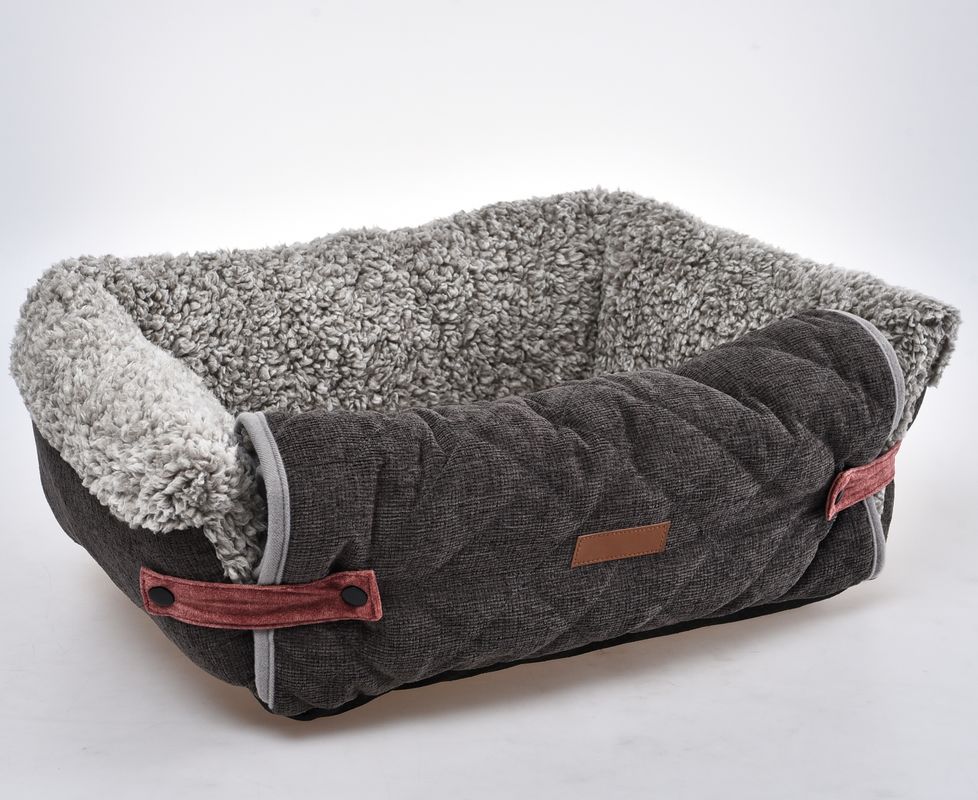 De Afneembare Grey Dog Sofa Cushion With Verwijderbare Mat van Flip Cover Comfortable Pet Bed